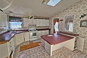 608 Old Whiteville Rd, Lumberton, NC 28358 - Photo 9