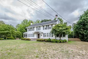 212 E 3rd Ave, Red Springs, NC 28377 - Photo 5