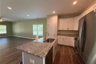 108 Jude Ct, Dunn, NC 28334 - Photo 3
