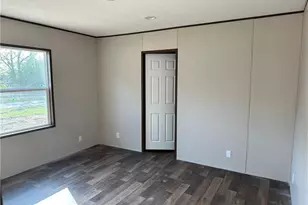 3525 E Elizabethtown Rd, Lumberton, NC 28358 - Photo 3