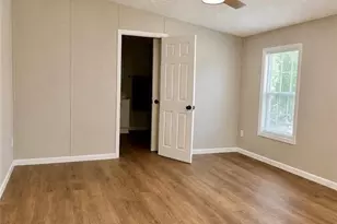 142 Phillips Dr, Lumberton, NC 28358 - Photo 11