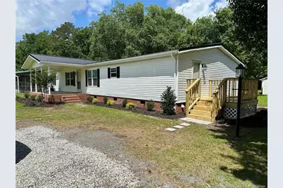 142 Phillips Drive, Lumberton, NC 28358 - Photo 3