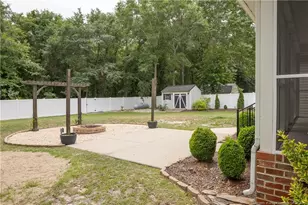 294 Pinecroft Dr, Dunn, NC 28334 - Photo 3