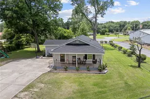 400 Anne St, Bladenboro, NC 28320 - Photo 3