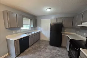 111 Hobson Ct, Raeford, NC 28376 - Photo 7