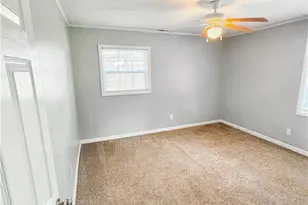 2879 County Line Rd, Saint Pauls, NC 28384 - Photo 5