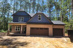 16040 Cardinal Ct, Wagram, NC 28396 - Photo 1