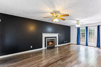 817 Larkspur Drive, Fayetteville, NC 28311 - Photo 19