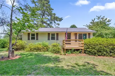 219 E Clinton Street, Autryville, NC 28318 - Photo 1