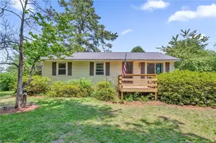 219 E Clinton St, Autryville, NC 28318 - Photo 1