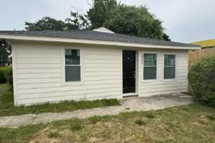 2212 Murchison Rd, Fayetteville, NC 28301 - Photo 1