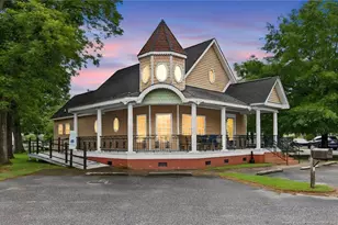 410 S Main St, Laurinburg, NC 28352 - Photo 1