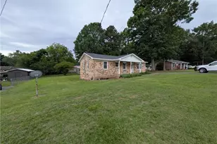 333 Vern St, Star, NC 27356 - Photo 3