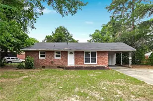 1928 Crestview Dr, Fayetteville, NC 28304 - Photo 1