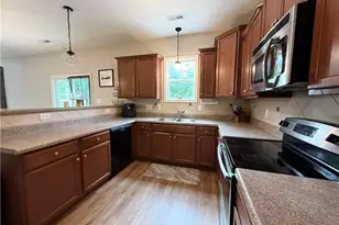 239 Boswell St, Raeford, NC 28376 - Photo 7