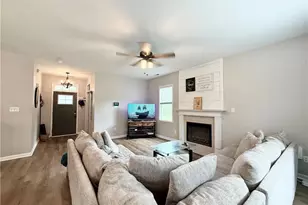 239 Boswell St, Raeford, NC 28376 - Photo 15
