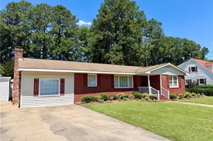 105 Fuller Ave, Lumberton, NC 28358 - Photo 3