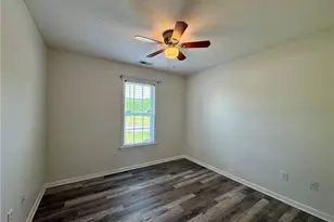 422 Jamestown Ave, Fayetteville, NC 28303 - Photo 17