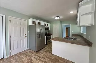 422 Jamestown Ave, Fayetteville, NC 28303 - Photo 9
