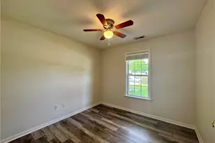 422 Jamestown Ave, Fayetteville, NC 28303 - Photo 19