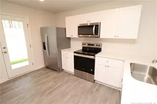 8521 Beckett Chase Wy, Raleigh, NC 27616 - Photo 9