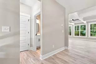 16041 Cardinal Ct, Wagram, NC 28396 - Photo 11