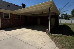 514 N Ballance St, Saint Pauls, NC 28384 - Photo 3