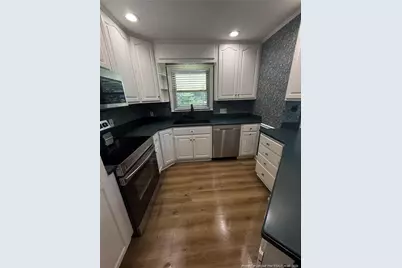 514 N Ballance Street, Saint Pauls, NC 28384 - Photo 5