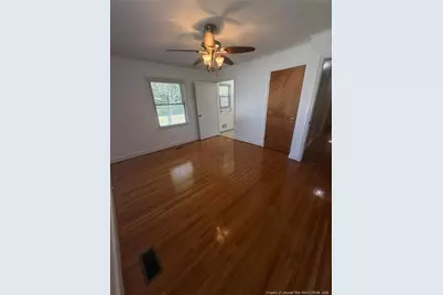 514 N Ballance Street, Saint Pauls, NC 28384 - Photo 17