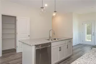 6456 Rannock Dr, Fayetteville, NC 28304 - Photo 7