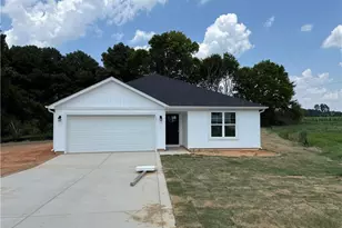 11 Baxley Dr, Dunn, NC 28334 - Photo 1