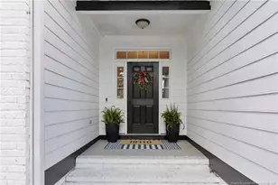 327 Ridgeway Ct, Fayetteville, NC 28311 - Photo 3