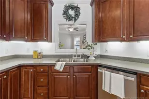 327 Ridgeway Ct, Fayetteville, NC 28311 - Photo 13