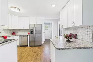 2621 Huntington Rd, Fayetteville, NC 28303 - Photo 11