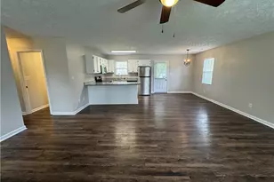503 E 18th St, Lumberton, NC 28358 - Photo 5