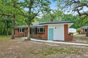 402 Poplar Hill Rd, Fayetteville, NC 28312 - Photo 3