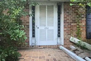 404 W Main St, Clinton, NC 28328 - Photo 5