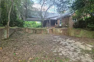 404 W Main St, Clinton, NC 28328 - Photo 9