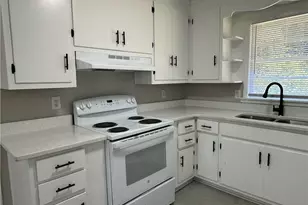 296 Decatur Dr, Fayetteville, NC 28303 - Photo 9