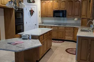 3647 Lakeshore Dr, Hope Mills, NC 28348 - Photo 9