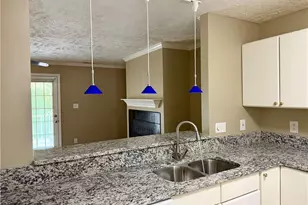 390 Bubble Creek Ct, Fayetteville, NC 28311 - Photo 5
