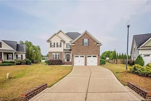 1704 Bexley Ct, Fayetteville, NC 28312 - Photo 1