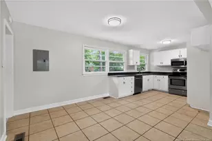 3721 Berger Dr, Fayetteville, NC 28304 - Photo 5