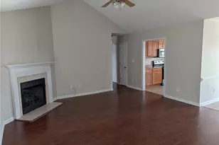 2519 Crumpler Dr, Hope Mills, NC 28348 - Photo 3