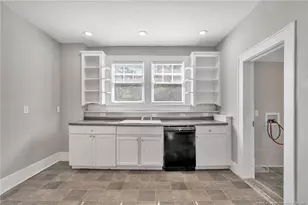 1101 Branson St, Fayetteville, NC 28305 - Photo 9