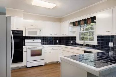 209 W Prospect Avenue, Raeford, NC 28376 - Photo 11