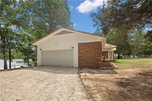 113 Lakeview Dr, Red Springs, NC 28377 - Photo 3