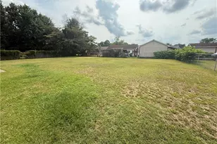 1028 Quailwood Dr, Fayetteville, NC 28314 - Photo 9