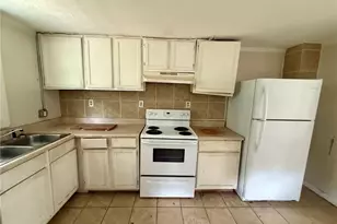 306 Wilson Ave, Spring Lake, NC 28390 - Photo 5