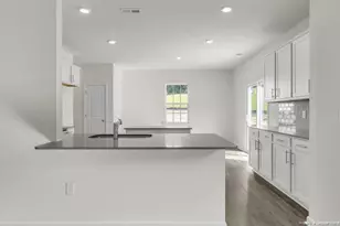 719 Lazy Elm Ln, Aberdeen, NC 28315 - Photo 7